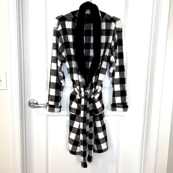 CERVANTES | Women’s Black & White Checkered Pattern Tie Fuzzy Neck Robe, S/M - Picture 1 of 7
